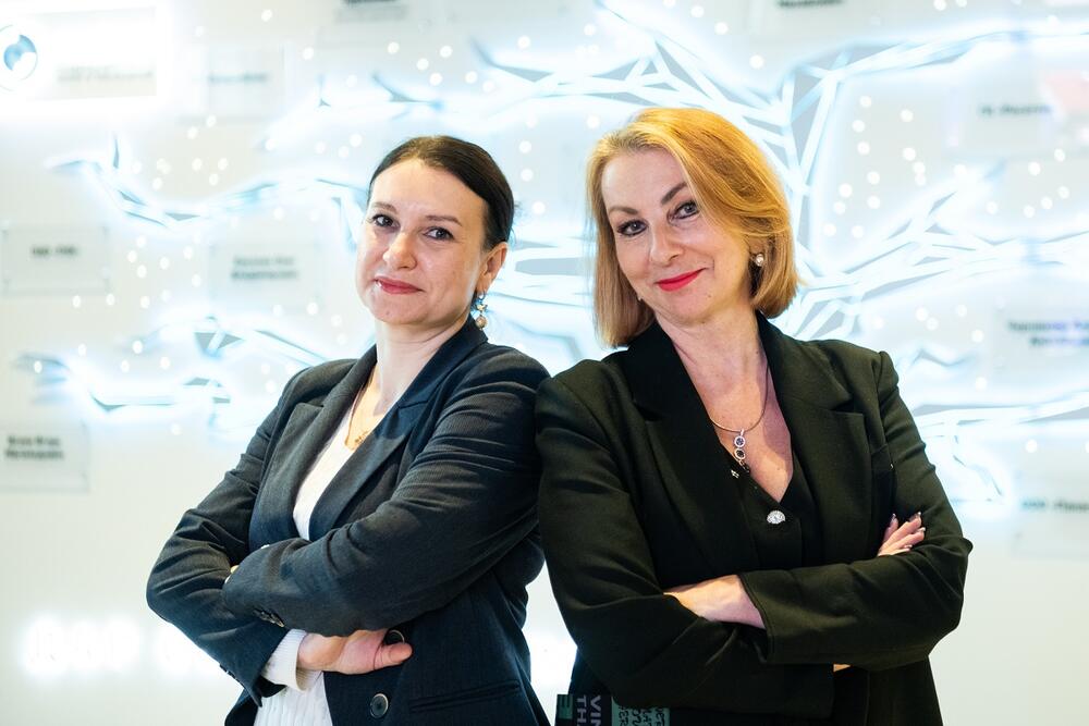 Авторы исследования Надежда Шмелева и Татьяна Толстых в холле Университета МИСИС